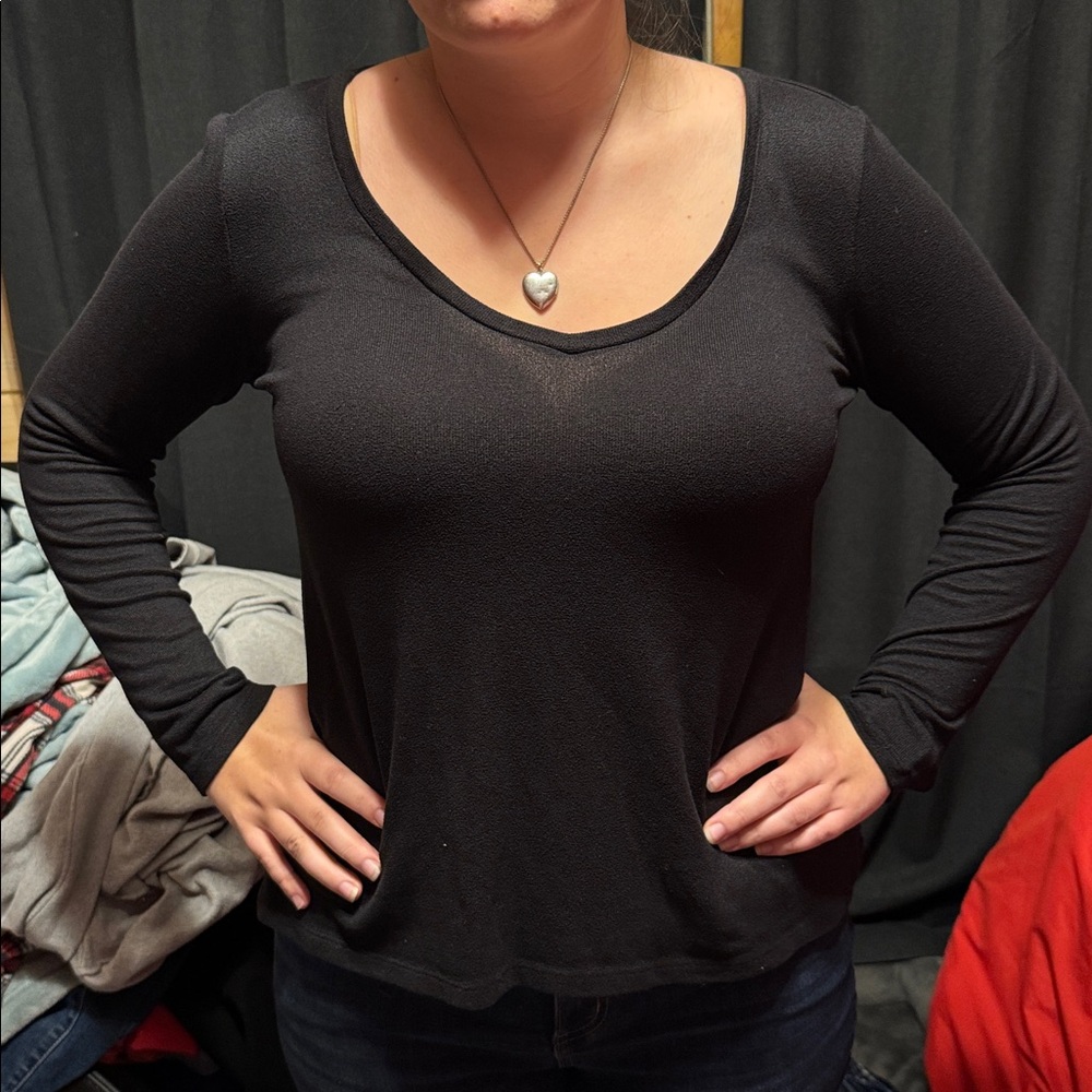 Black long sleeve American Eagle shirt. Soft and sexy, plush edition.